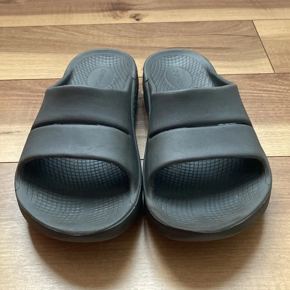 OOFOS Gray Slide Sandals